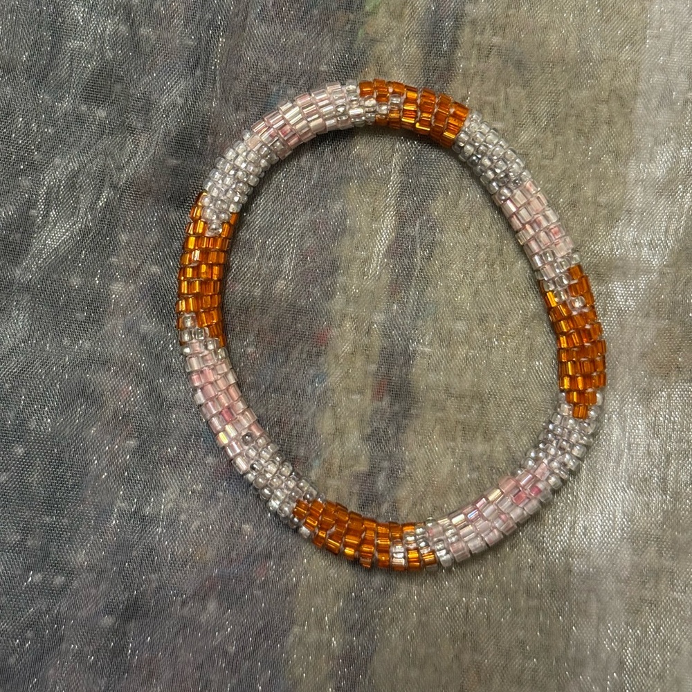 🧡🩷Elegant Beaded Bracelet in Orange and Pink